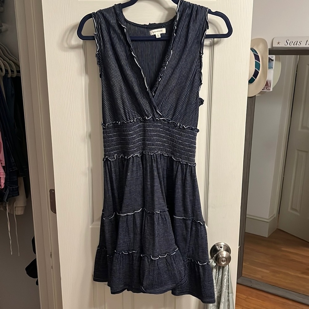 V neck striped dress